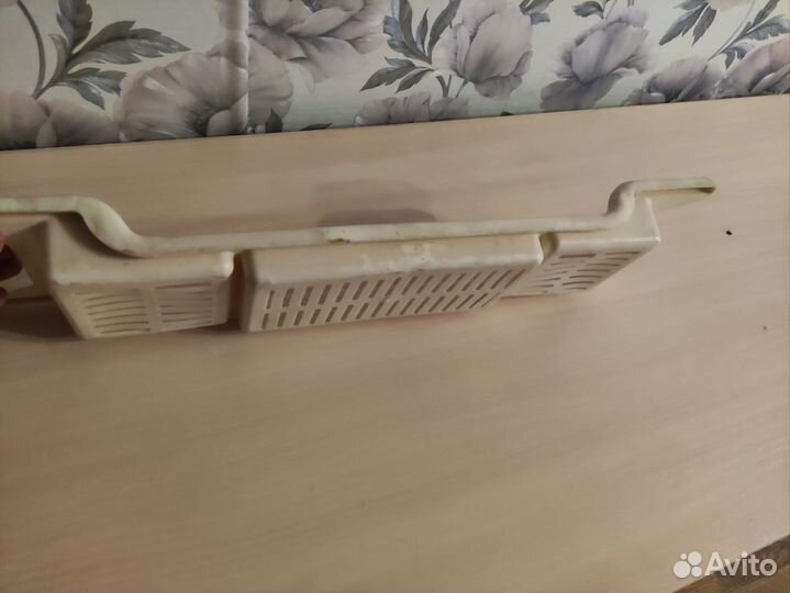 Полка на ванну