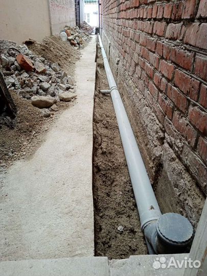 Установка люков, выкладка колодцев