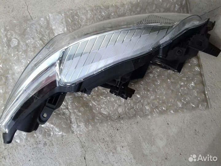 Toyota corolla 150 фара L