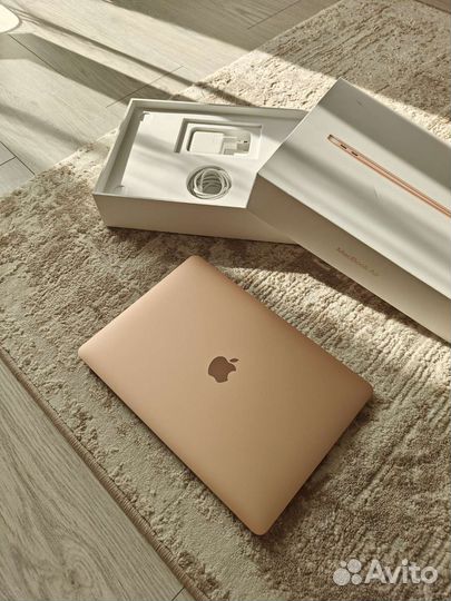 MacBook Air 13 2020 i3