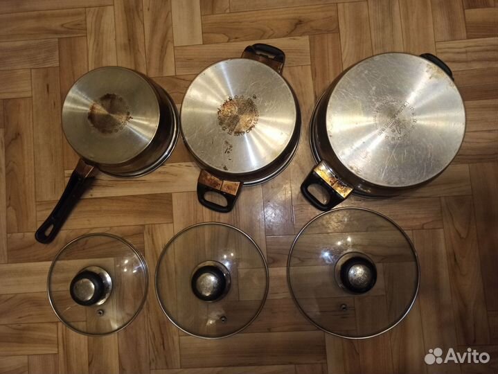 Кастрюли с крышками