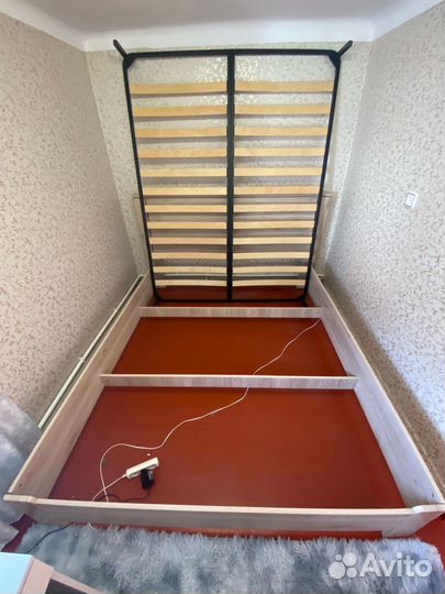 Кровать двухспальная 160 200 без матраса бу