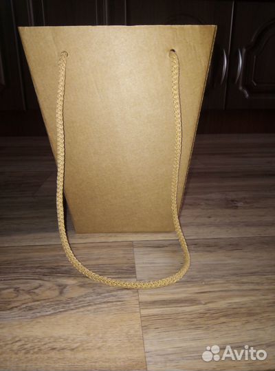 Коробка картонная для цветов