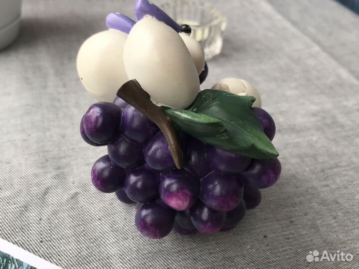 Статуэтка фигурка мышь на винограде