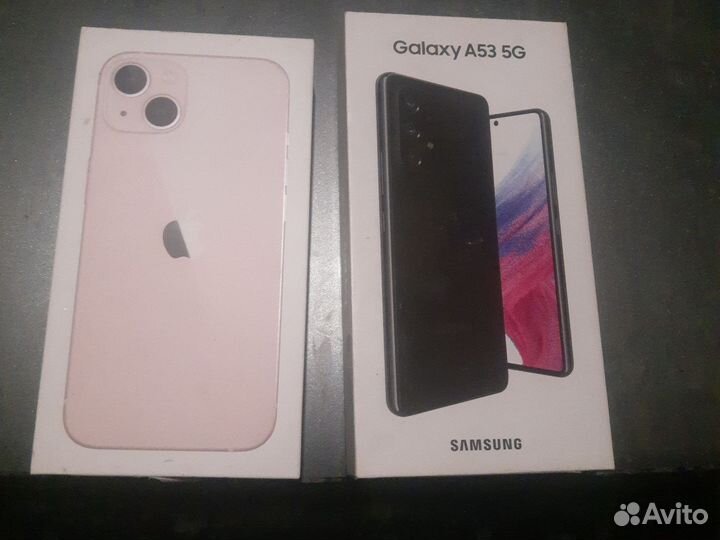 Коробки от iPhone и Samsung