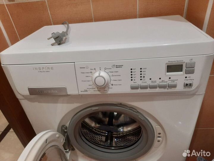 Стиральная машина б/у Electrolux. Требует ремонта