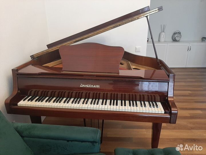 Продаю рояль