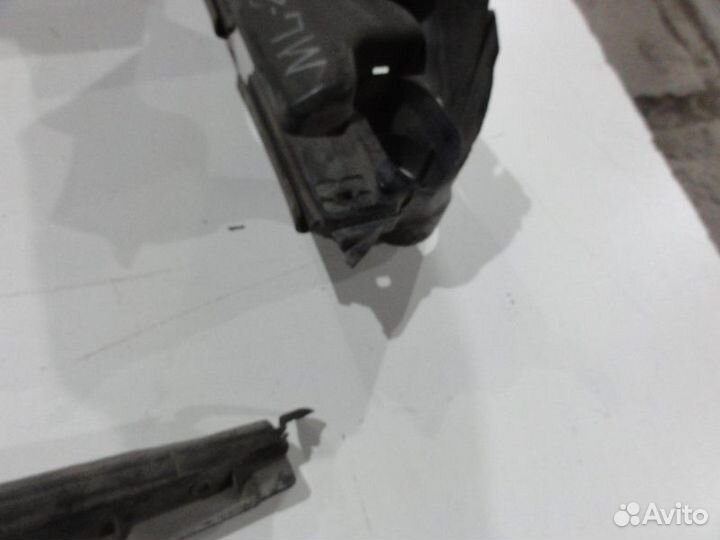 Кожух радиатора Mercedes-Benz Ml W164 113.964.30