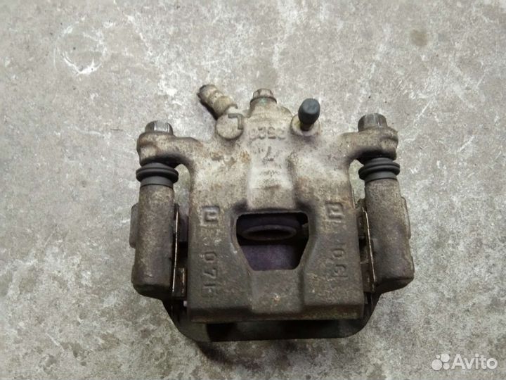 Суппорт задний Ниссан Теана J32