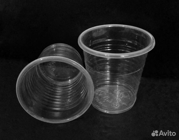 Пластиковые стаканчики