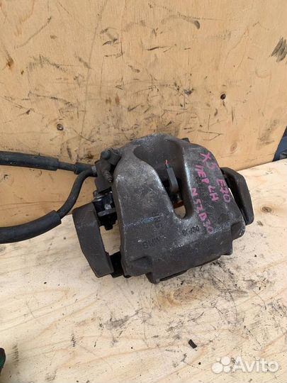 Передний левый суппорт BMW X5 E70