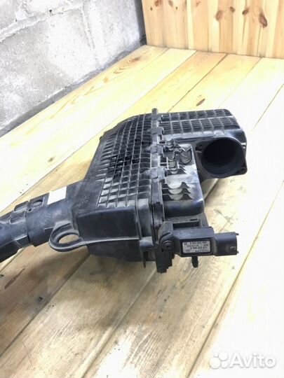 Корпус воздушного фильтра Лада Ларгус универсал