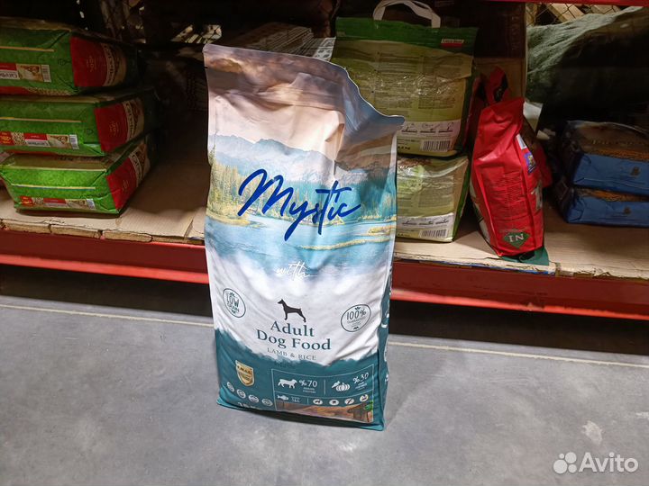 Корм для кошек и собак в ассортименте