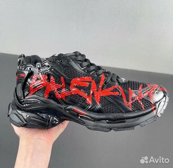 Balenciaga Runner graffiti