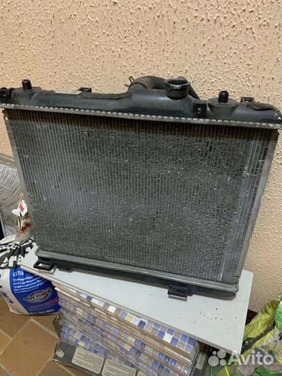Радиатор охлаждения Suzuki splash