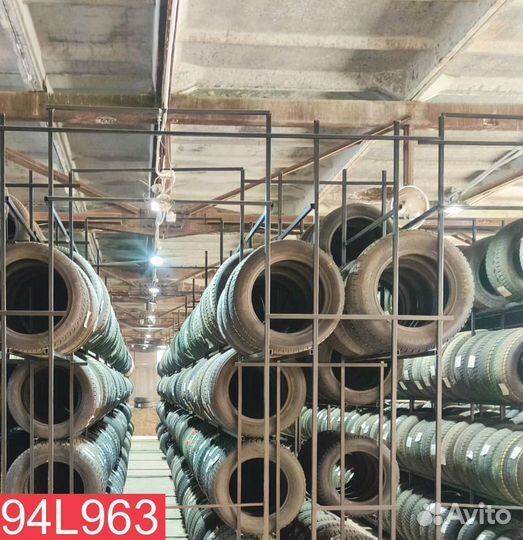 Kumho I'Zen KW31 245/40 R18 94N