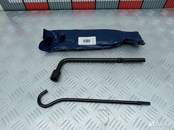 Ключ Suzuki Splash рест. 2013