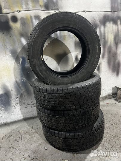 Dunlop Graspic DS3 215/65 R16