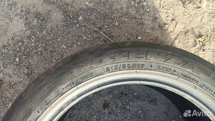 Bridgestone Potenza RE050A 215/50 R17