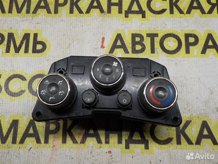 Блок управления печкой Chevrolet Aveo (T300) 2011