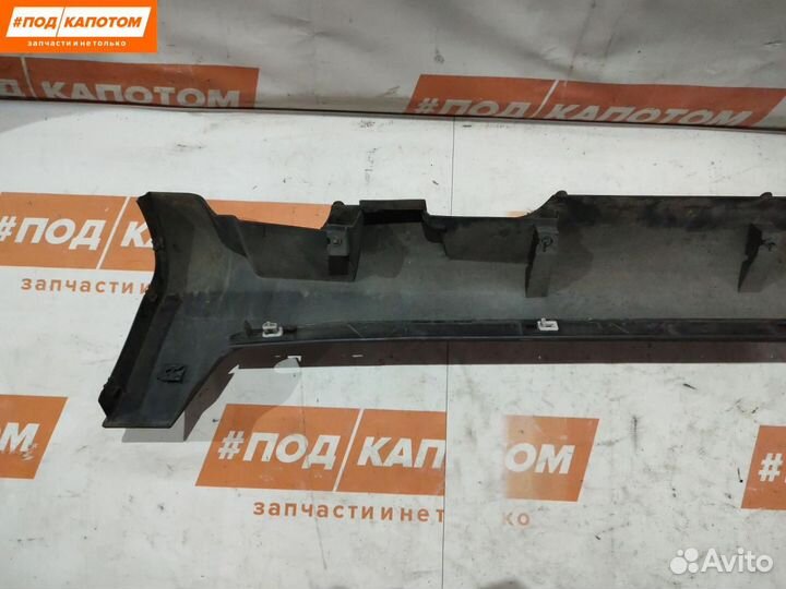 Накладка на порог правая Volvo XC60 2010