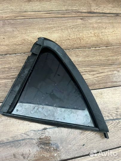 Форточка двери задняя левая Nissan Almera N16 1.5