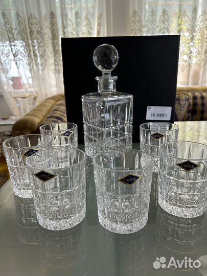Новые стаканы и графин для виски