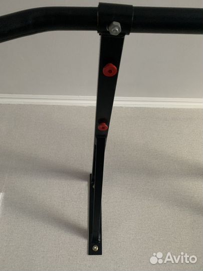 Турник настенный