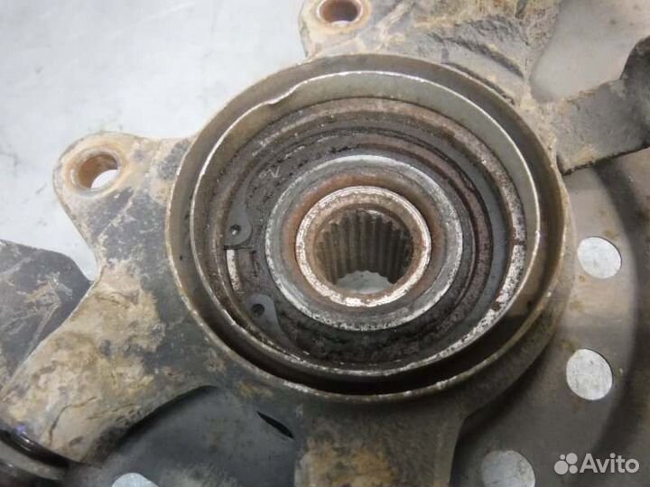 Кулак передний правый Лада Приора 21126 2010