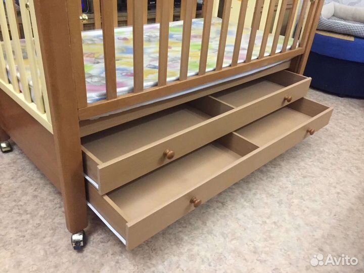 Детская кроватка. Греция (фирма нра)