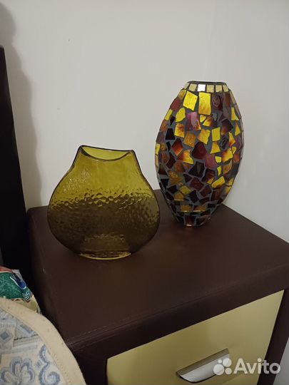 Две Вазы