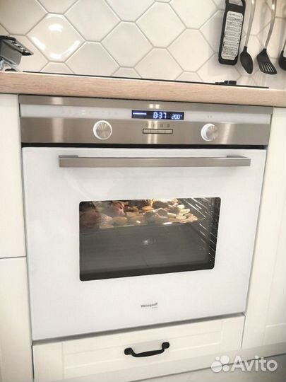 Духовой шкаф электрический белый