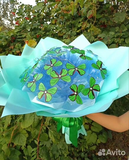 Букет из 25 бабочек со стразами