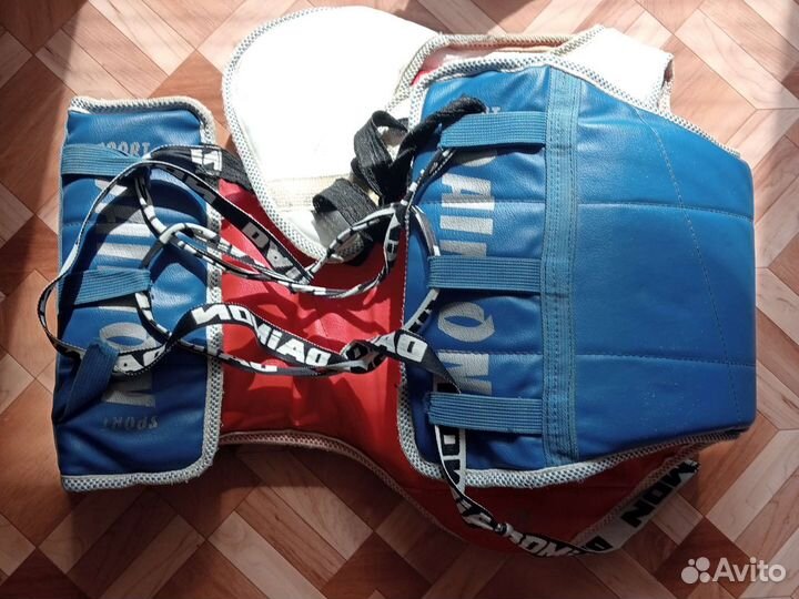 Жилет для тхэквондо