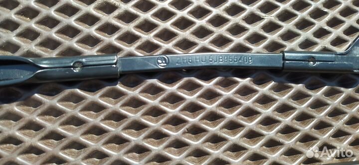 Поводок стеклоочистителя VAG 5JB955409