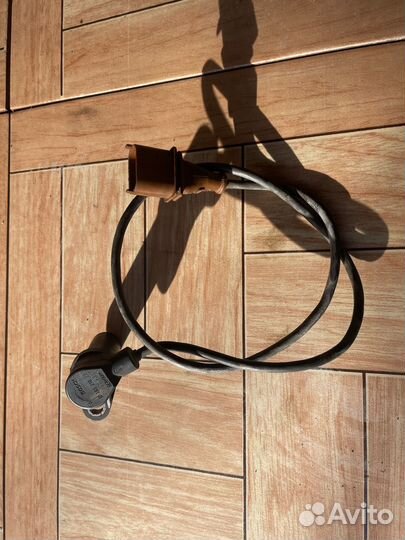 Датчик положения коленвала Porsche Cayenne 957