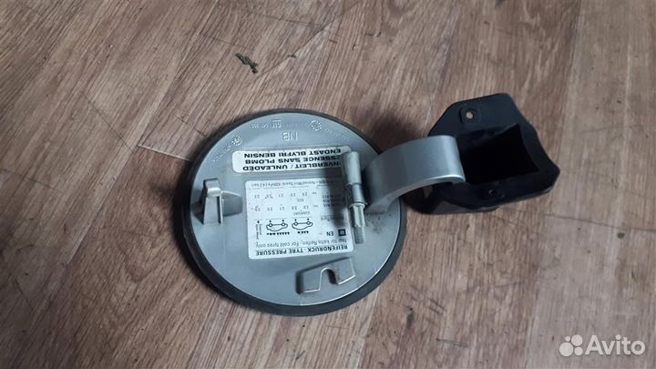 Лючок бензобака Opel Astra H sedan 2004-2014