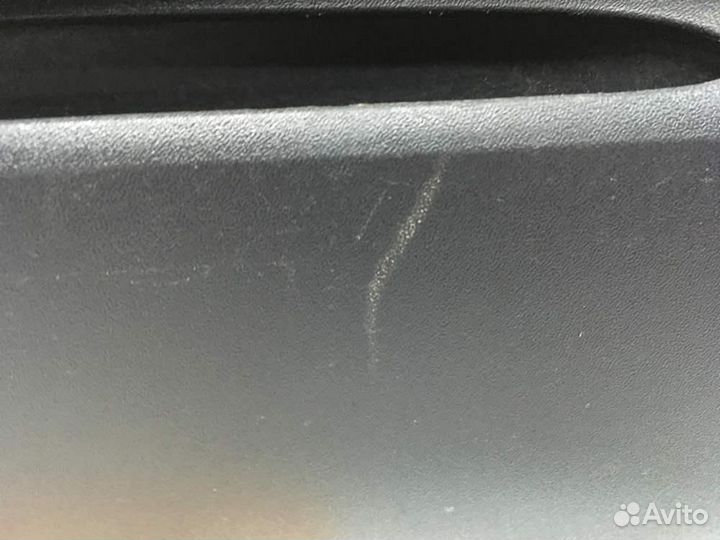 Обшивка двери передней правой для Mitsubishi Colt