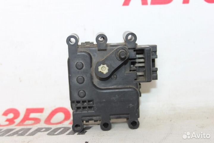 Моторчик заслонки печки для Mazda CX-7 2006-2012г