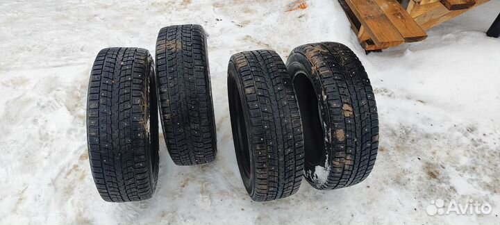 Dunlop SP Winter Ice 01 205/60 R16