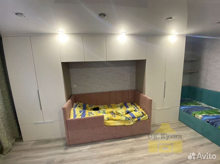 Шкаф купе с зеркалом