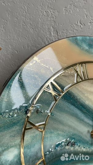 Часы из эпоксидной смолы