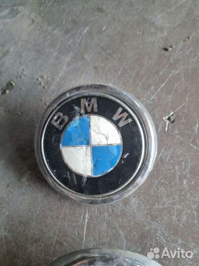 Эмблема багажника на BMW E53