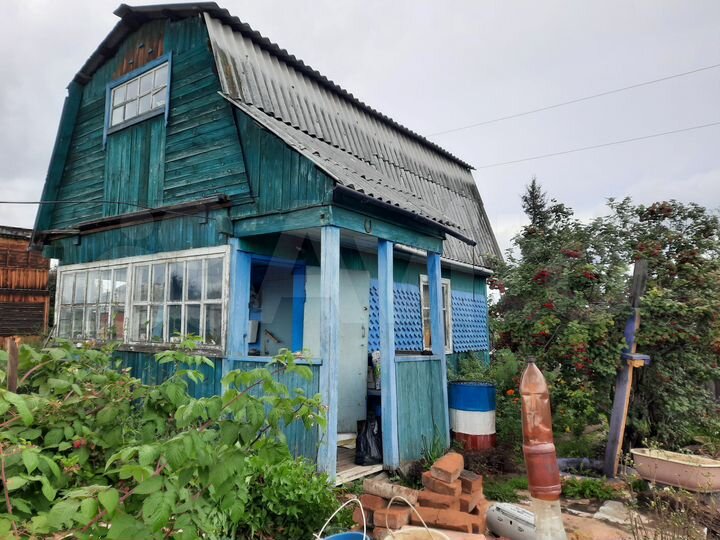 Дом 12 м² на участке 6 сот.