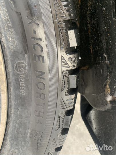 Michelin X-Ice North 4 245/45 R19