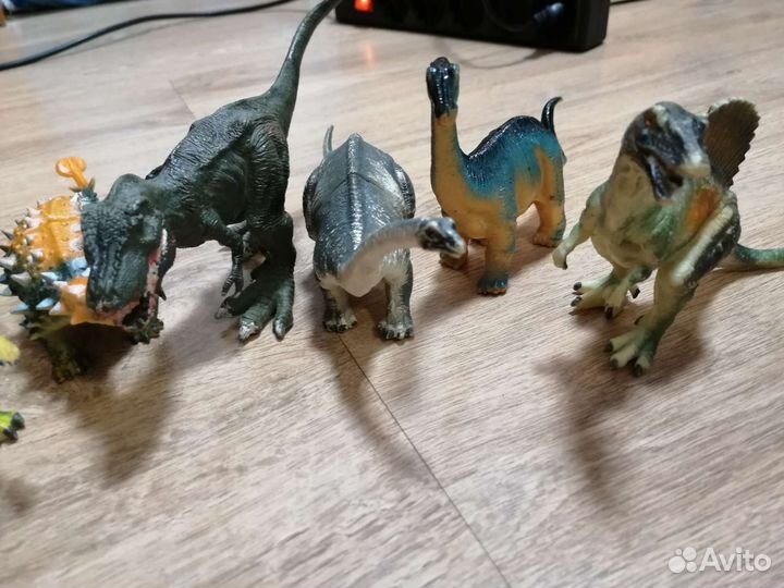 Динозавры фигурки