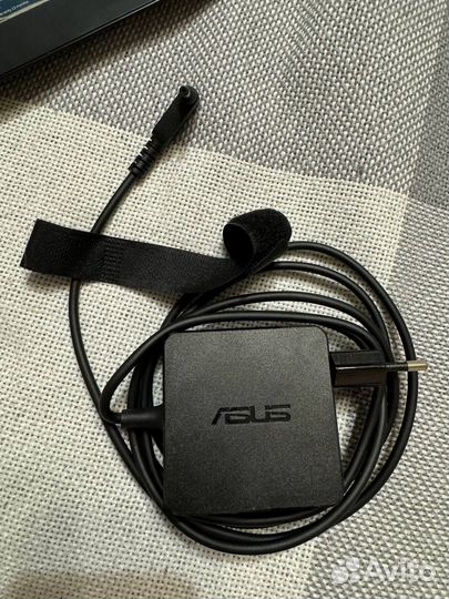 Ноутбук asus