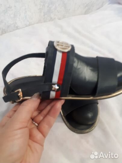 Сандали tommi hilfiger 38-38.5разм