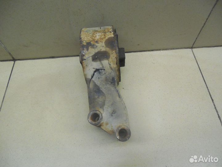 Опора двигателя задняя Astra J 2010