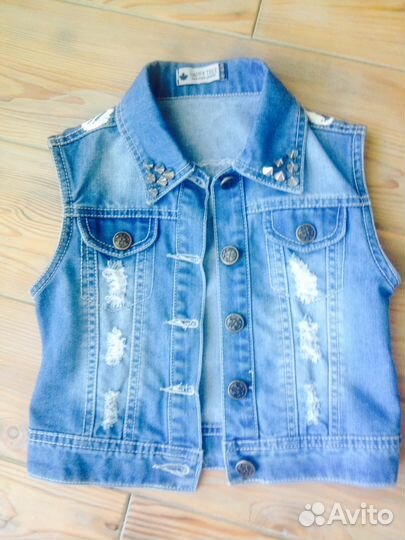 Джинсовая жилетка